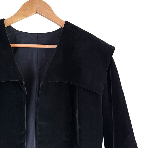 Vintage 60s Black Velvet Crop Jacket and Pencil Skirt Set by Ronbary Classic, XS - Picture 3 of 15